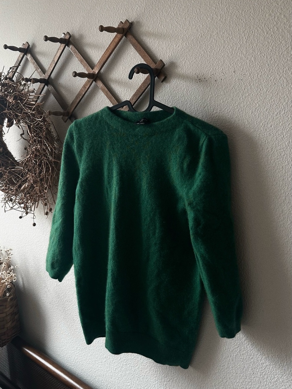 100% cashmere Talbots Forest Green Crewneck Sweater